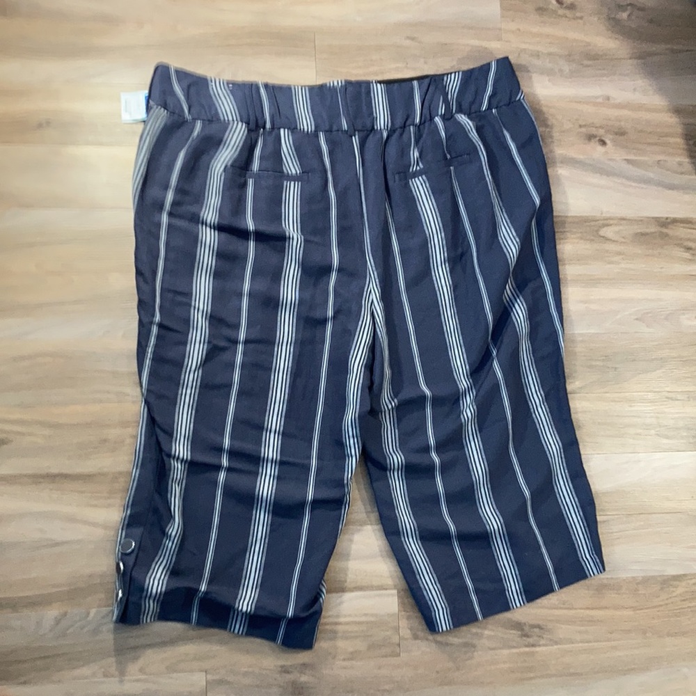Lane Bryant the laney linen blend crop wide leg pant stripe print 26 - Picture 8 of 16